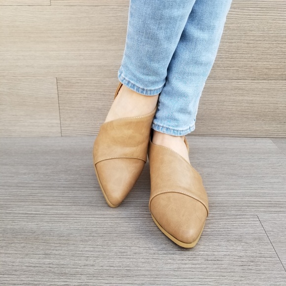 Tan Opened Side Pointy Toe Low Cut  Booties - Picture 8 of 8